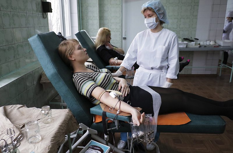 Ранени са десетки жители на Източна Украйна