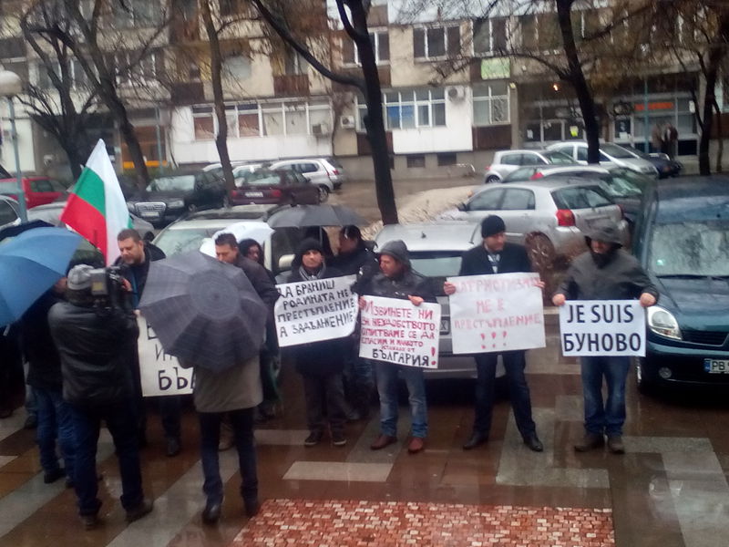 Съдът не даде ход на делото срещу имамите