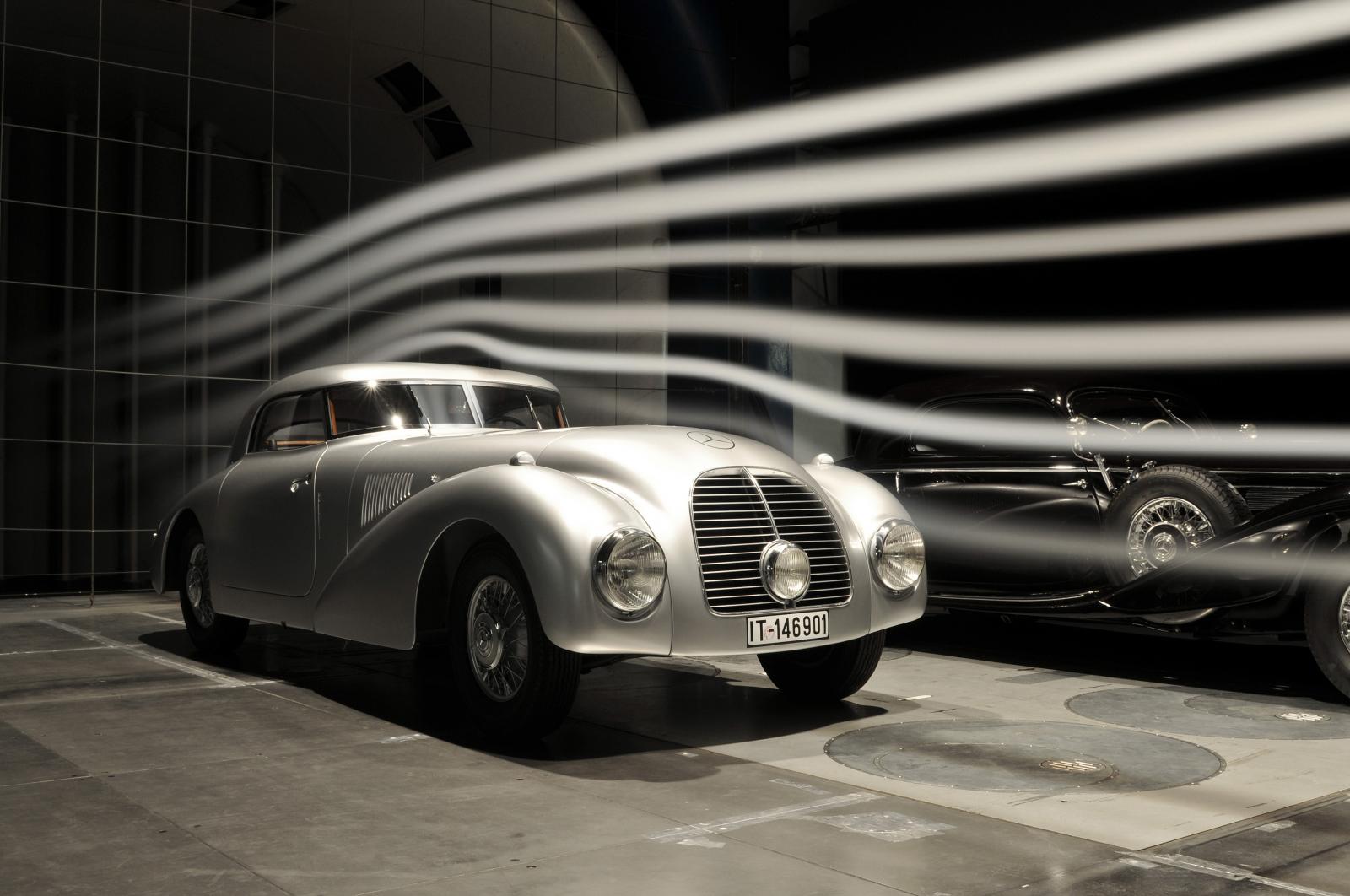 Mercedes ни припомнят за суперкола от времето на Хитлер