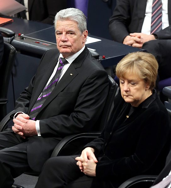 Германия съзнава и носи цялата вина и отговорност за Холокоста