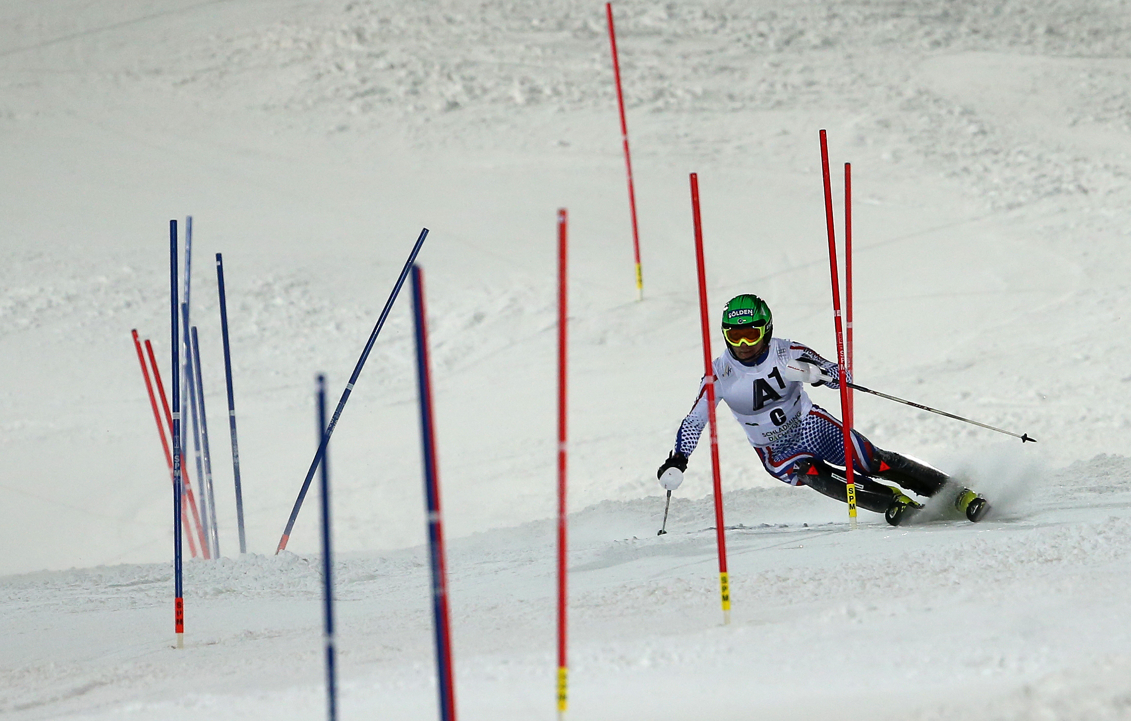 Това е първа победа в кариерата на 30-годишния скиор от Камчатка за Световната купа