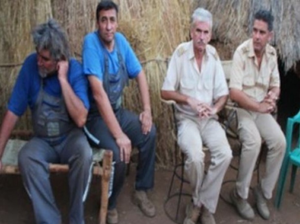 Трима от задържаните българи, за които външният министър увери, че са добре