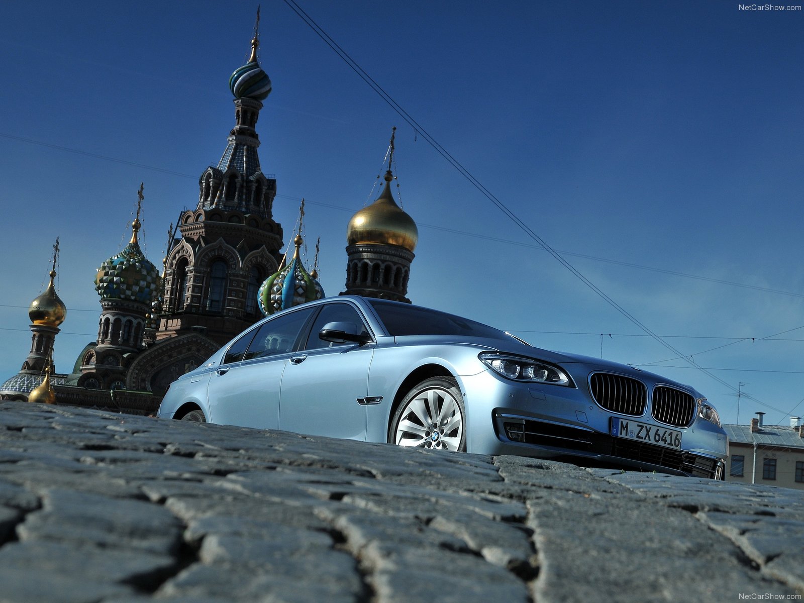 BMW вдига цените на колите си в Русия
