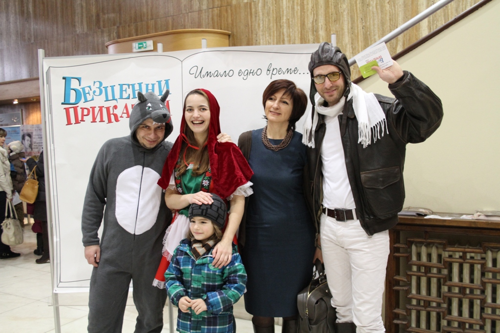 Актьорите от театър „Реплика“, Саша Безуханова и актьорът Иван Юруков