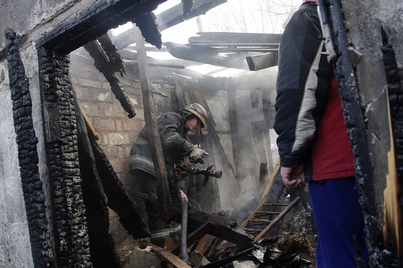 Донецк е подложен на ожесточен обстрел