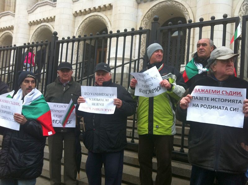 Протестиращите са единодушни, че джамиите са част от културно-историческото наследство на България