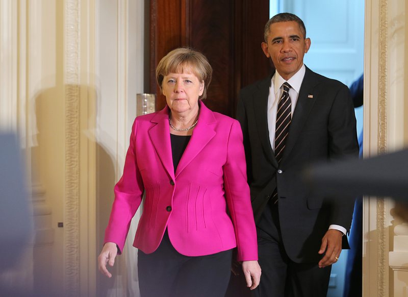 Обама и Меркел се обявиха за мирно решение в Украйна