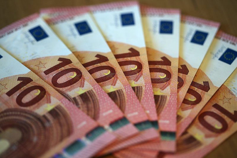 Броят на българите, които не одобряват въвеждането на еврото, е нараснал с два процента за една година
