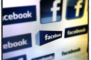 За милиони потребители Facebook не е в интернет