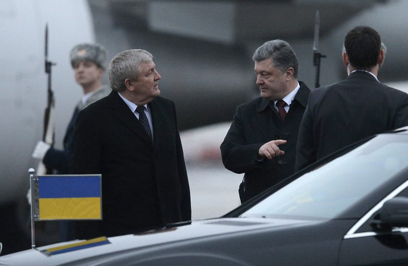 Украинският президент Петро Порошенко пристигна в Минск