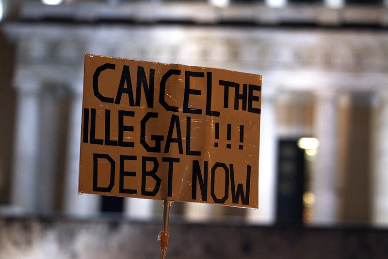Мнозинството гърци настояват пред кредиторите на страната да се анулира незаконния, според тях, дълг и то веднага
