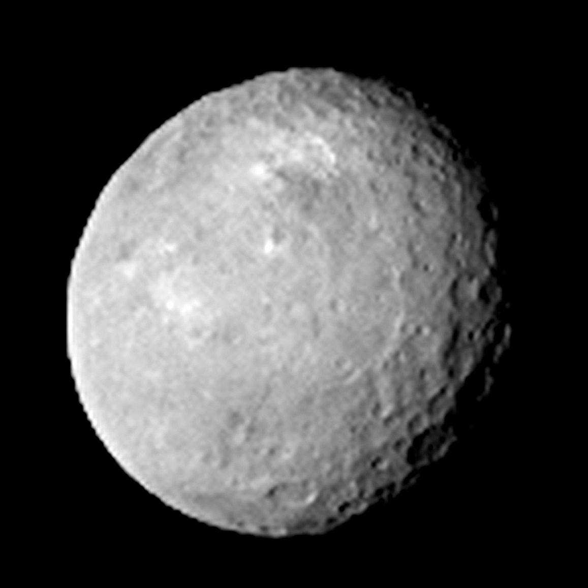 Космическият апарат ”Доун” засне кратери на планетата-джудже Церера
