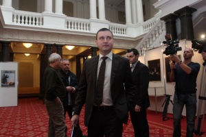 Дългът на Горанов на кантар в парламента