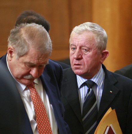 Кирил Цочев и  Михо Михов в парламента
