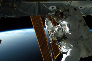 НАСА одобри поредното излизане в открития космос на американските астронавти