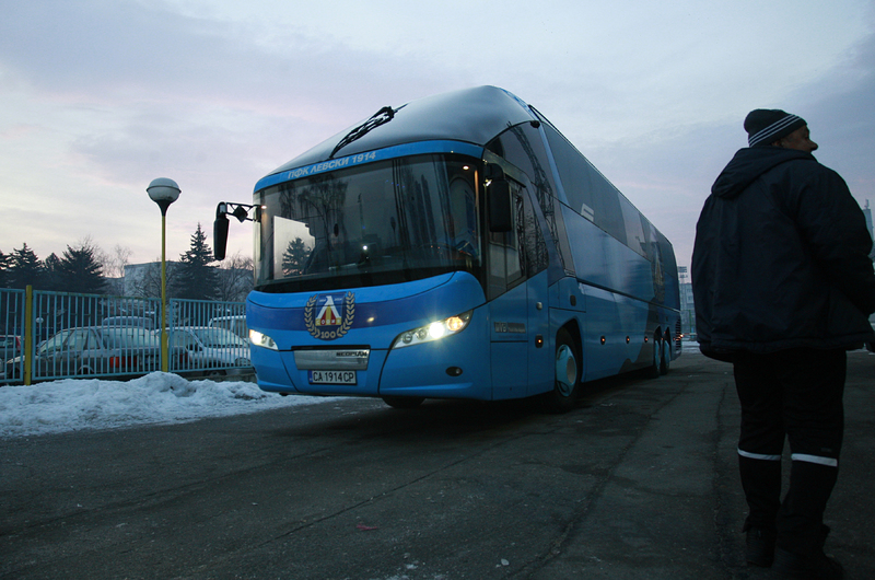 Потрошиха и автобуса на ”Левски” в Хасково
