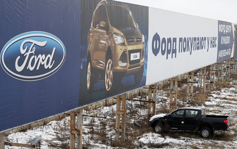 Проблемите на Русия засягат Ford и General Motors