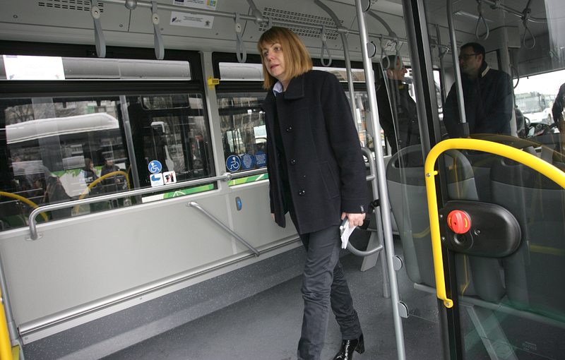 Новите автобуси имат и звукова сигнализация за незрящи
