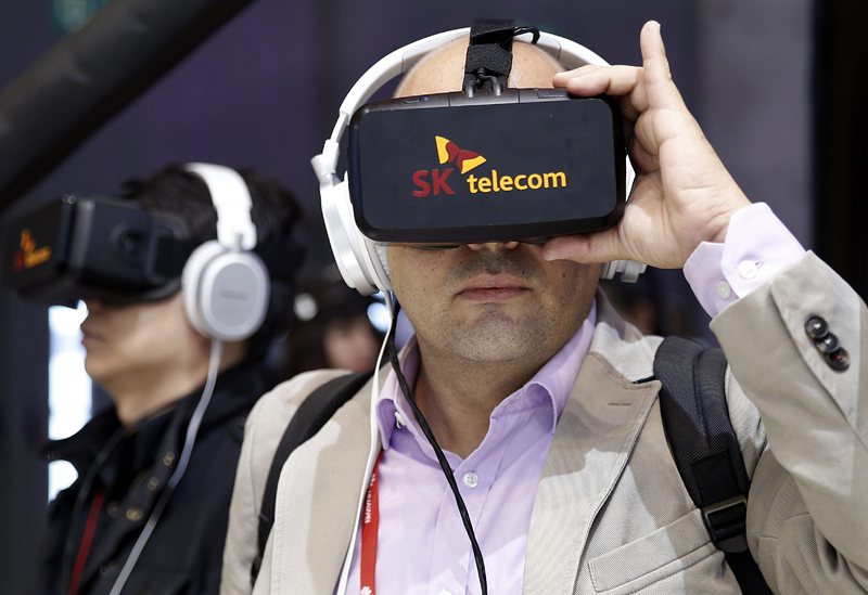 Все повече компании представят устройства за виртуална реалност
