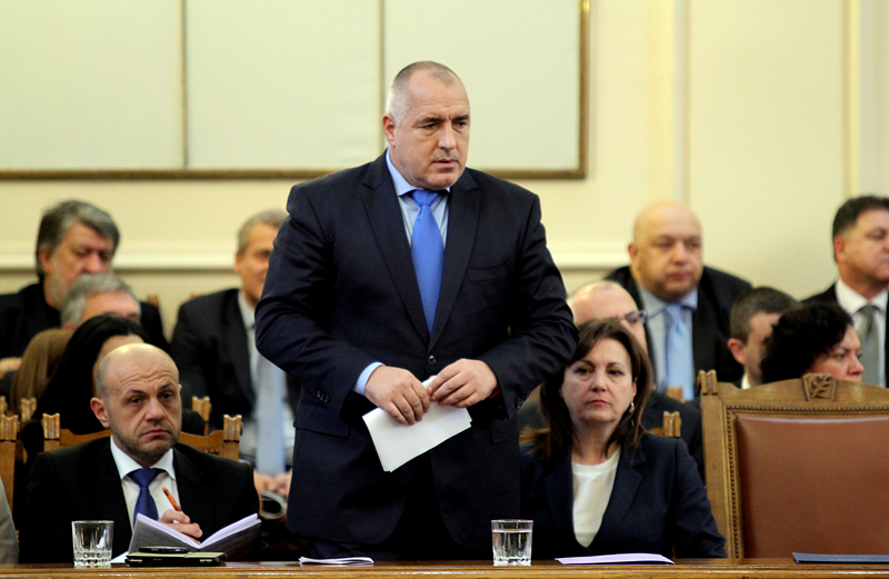 Би Би Си: Борисов се стреми да спре бъркотията в службите