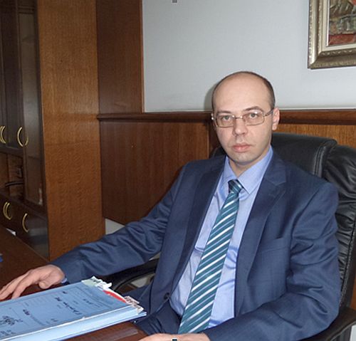 Иво Дачев най-малко е уронил доверието в съдебната система, оцени го ...