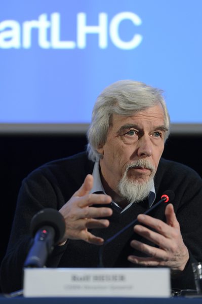 ЦЕРН пуска през май Големия адронен колайдер