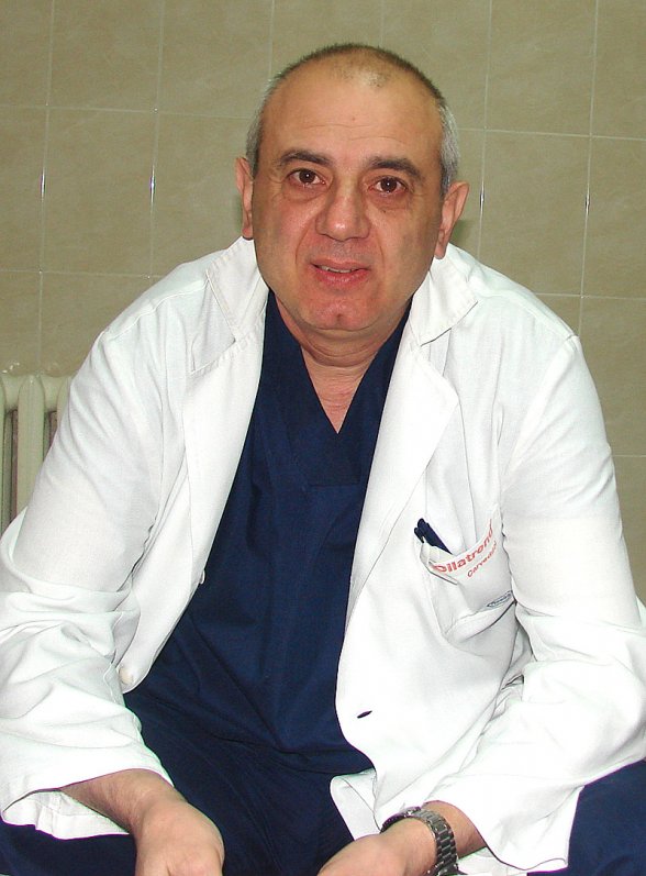Д-р Иван Вуцов продължи да работи, но в друга болница