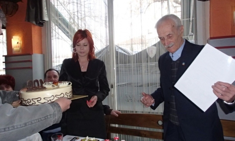 Пловдивчанин чества 100-годишен юбилей (снимки)
