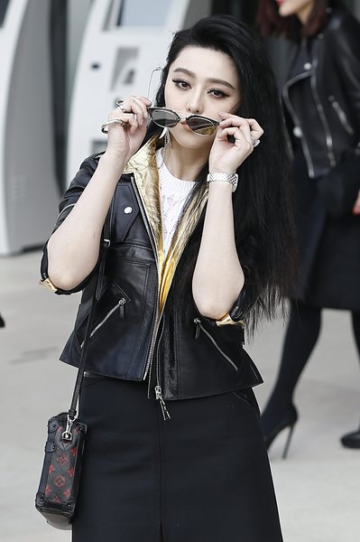 Китайската актриса Фан Бингбинг на ревюто на Louis Vuitton в Париж