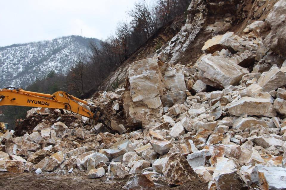 11 населени места в Смолянско остават без достъп до областния град