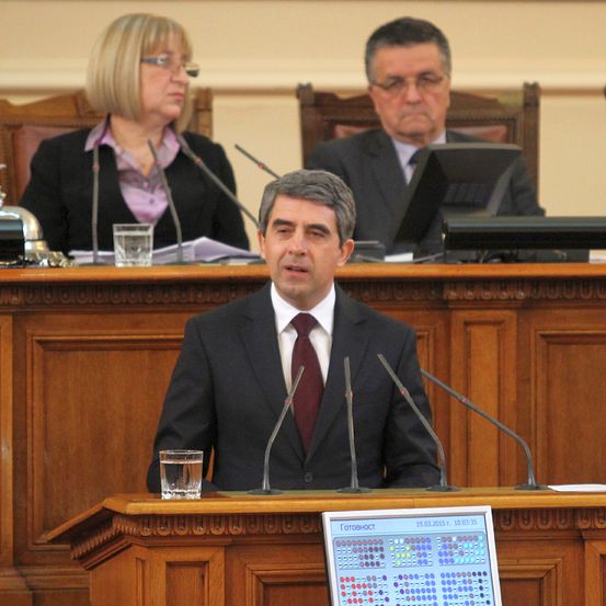 Плевнелиев ще инициира референдум за изборните права