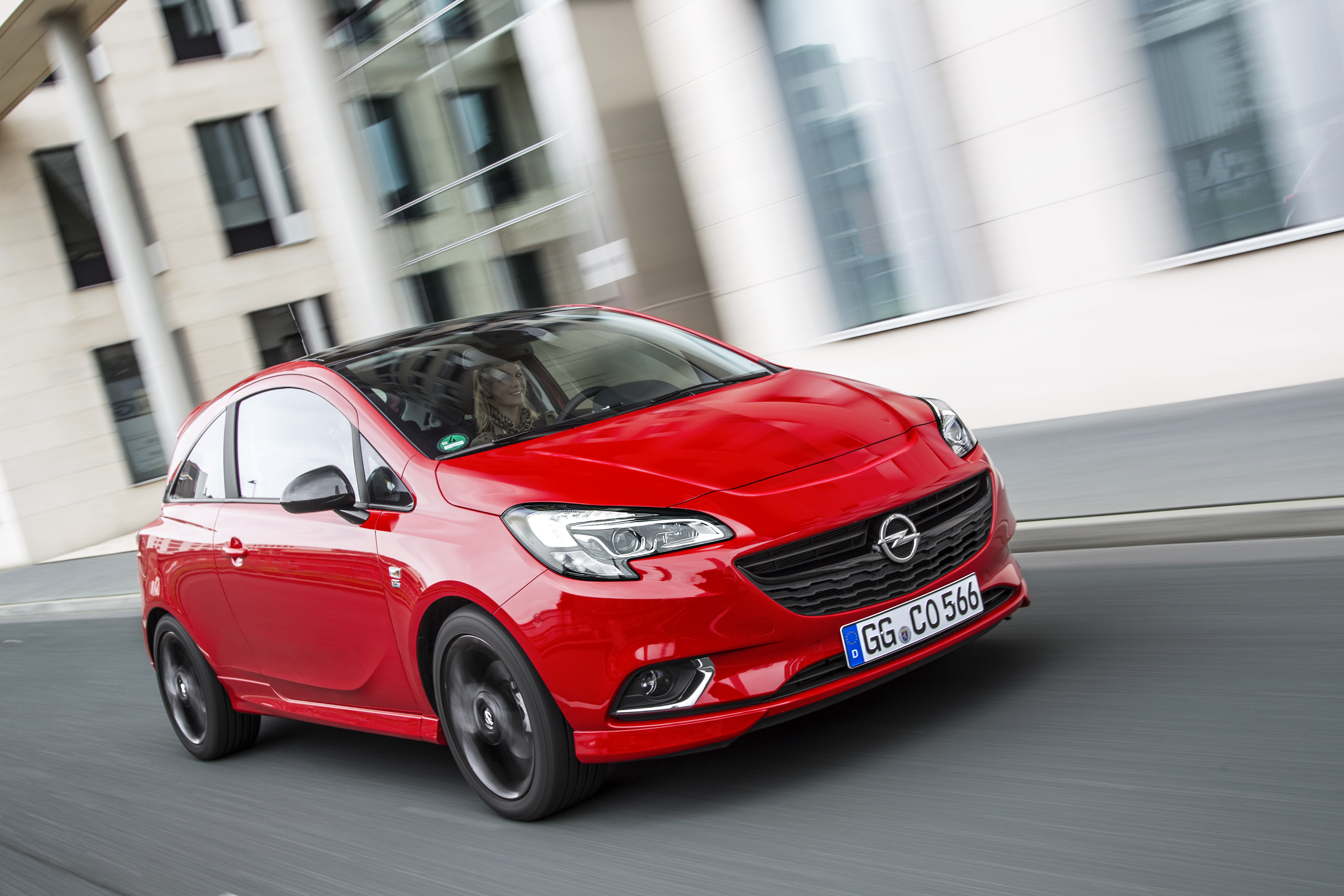 Opel пуска новите Mokka X, Corsa и Adam през 2019 г.