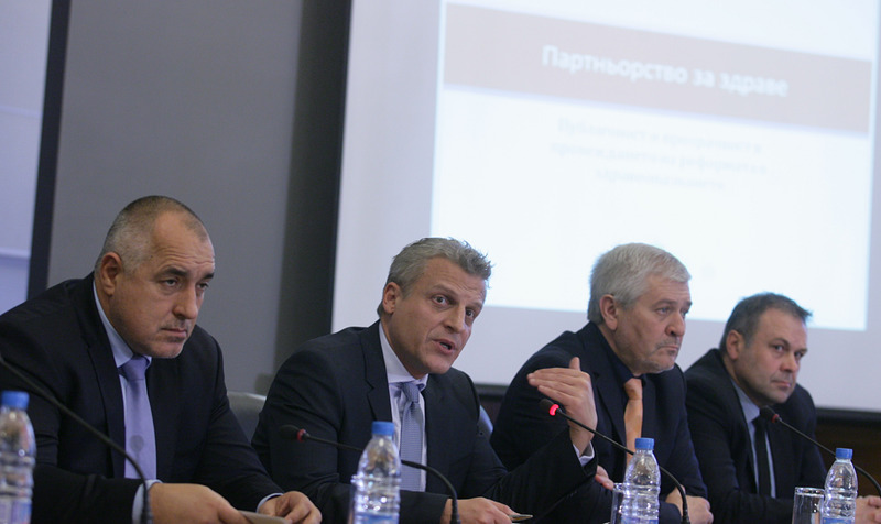 Борисов и 2-ма министри поискаха подкрепа за ключови закони