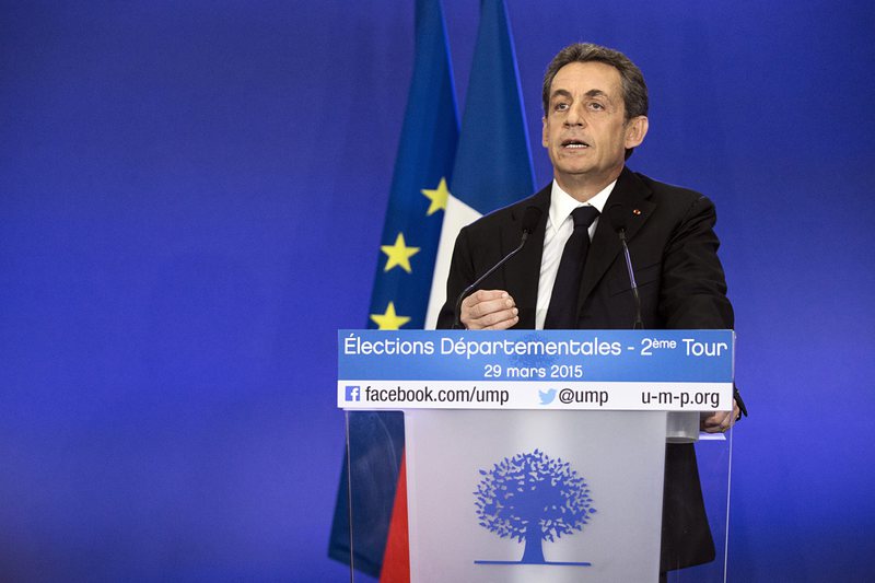 Никола Саркози коментира на пресконференция резултатите от изборите