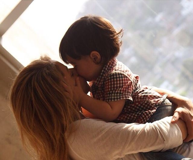 Шакира със сина си Милан
