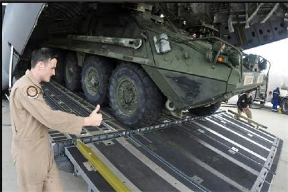 US бронирани машини Strykers кацнаха в Бургас