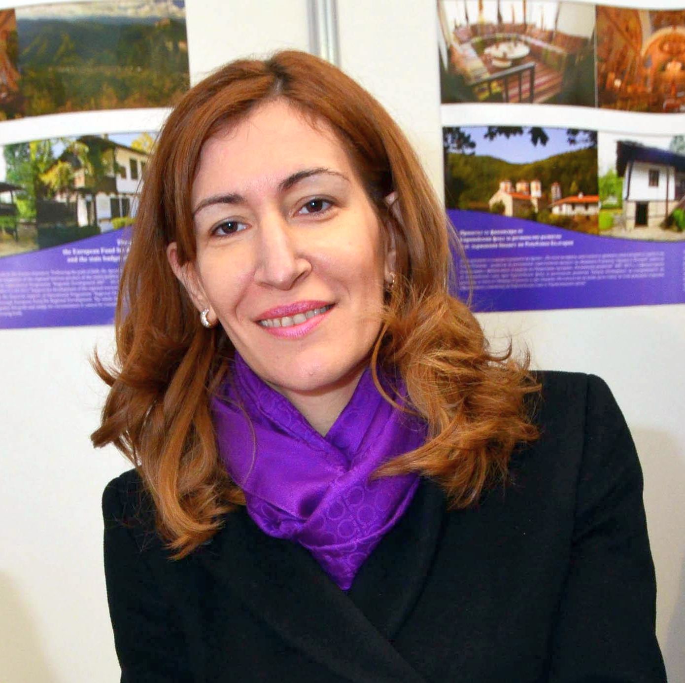 Министър Ангелкова обяви приходите от туризъм за 2018 година