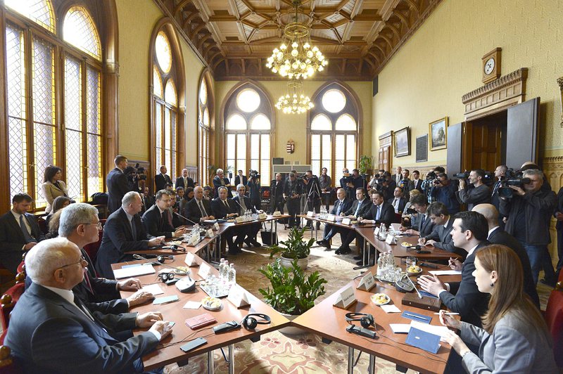 Срещата по енергийните въпроси между външните министри от петте страни се проведе в Будапеща