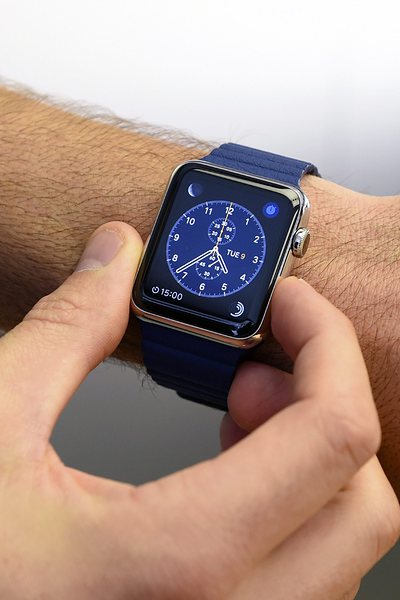 Умният часовник Apple Watch