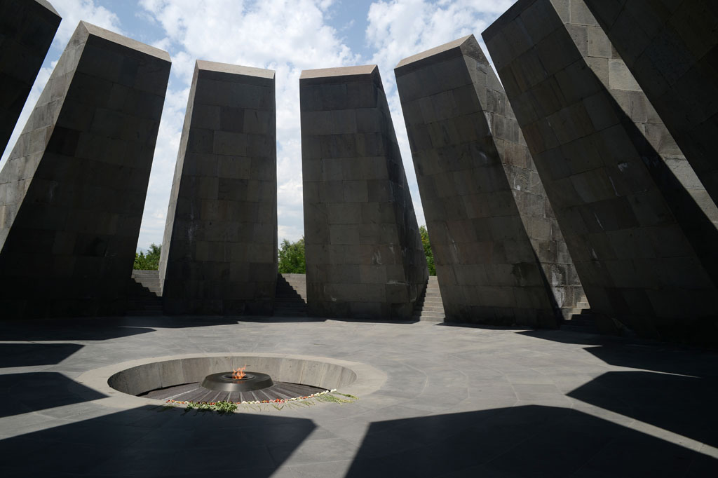 Мемориален комплекс на жертвите на арменския геноцид в Ереван