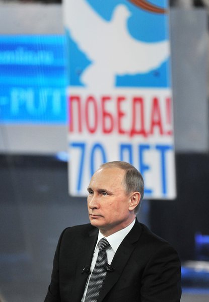 Владимир Путин смята, че нацизмът и сталинизмът не трябва да се приравняват