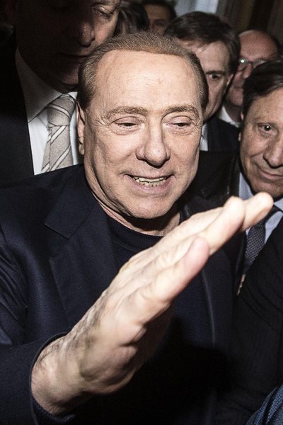 ЕЦБ блокира сделка на семейния холдинг на Берлускони