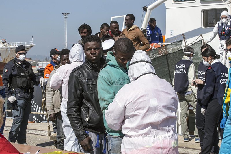 800 души са загинали при потъването на кораба с мигранти