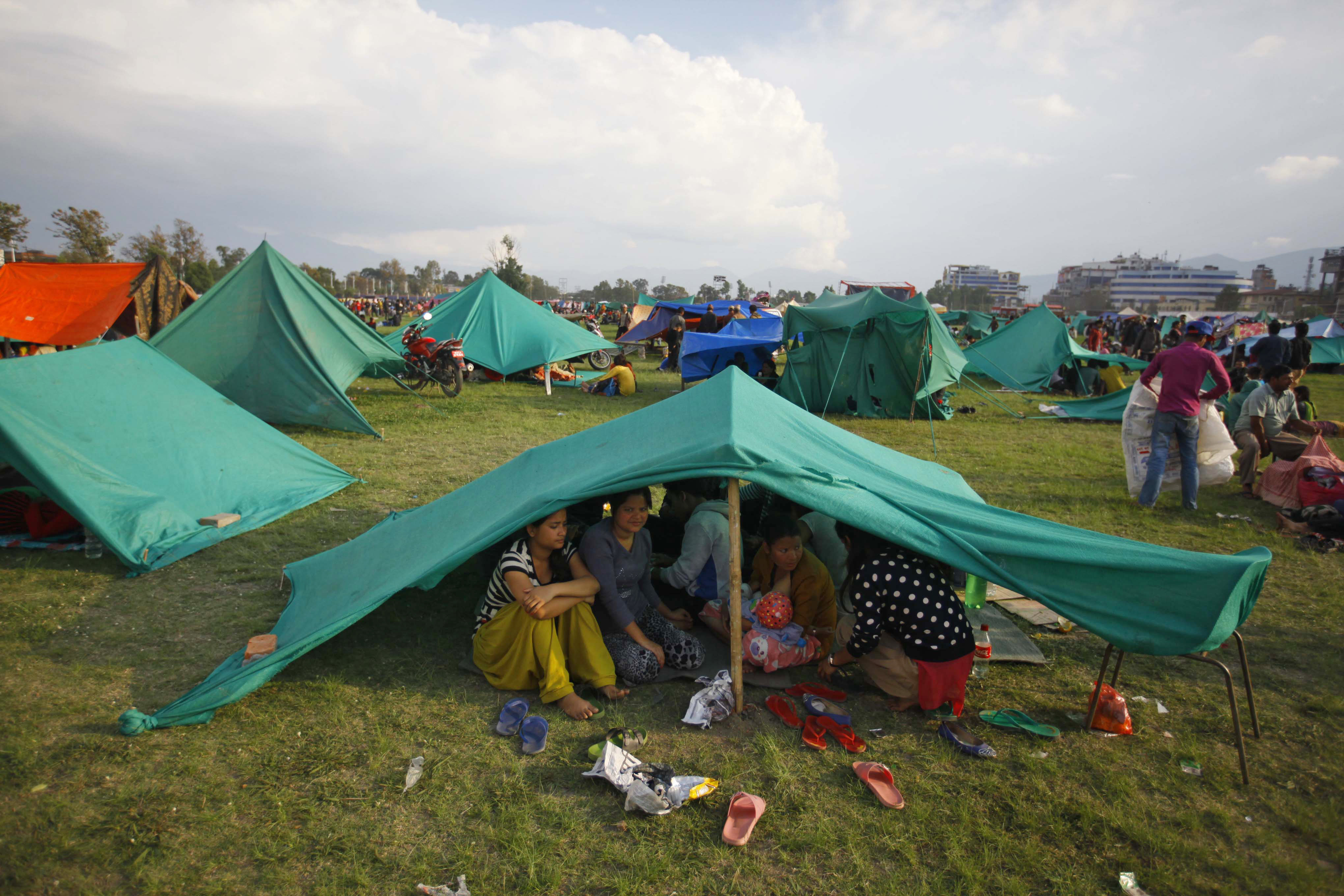 Някои жители на Катманду, в т.ч. и президентът, живеят в палатки