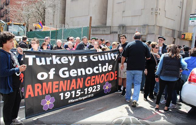 Хиляди в Ню Йорк настояха САЩ да признаят арменския геноцид