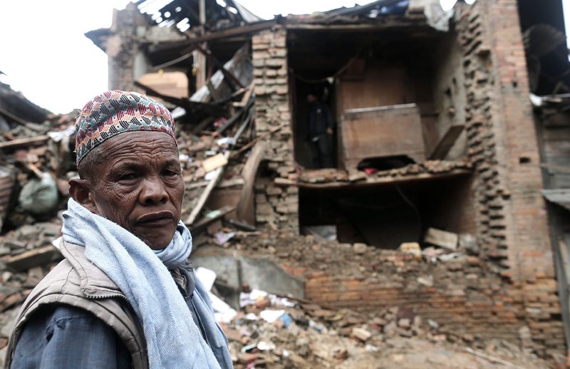 Мъж на 101 години бе изваден жив изпод останките на къщата си в Непал