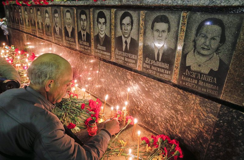 Украйна отбеляза 29 години от катастрофата в Чернобил