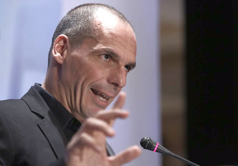 Варуфакис предлага Гърция да изкупи дълга си от ЕЦБ