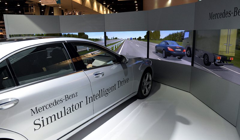 Daimler: Колите без шофьор идват най-рано през 2030 г.