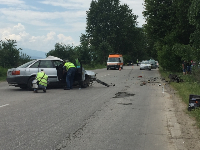 Човек загина, двама са ранени при катастрофа край Цалапица